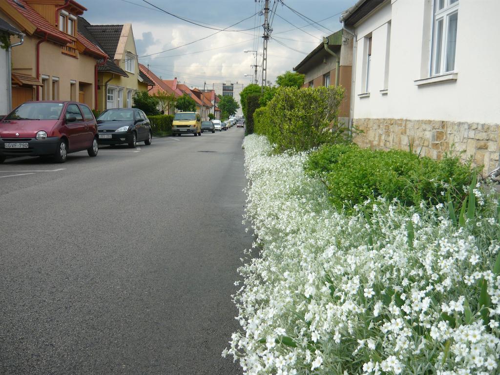 Hotel Mandula Haz Veszprém Exterior foto